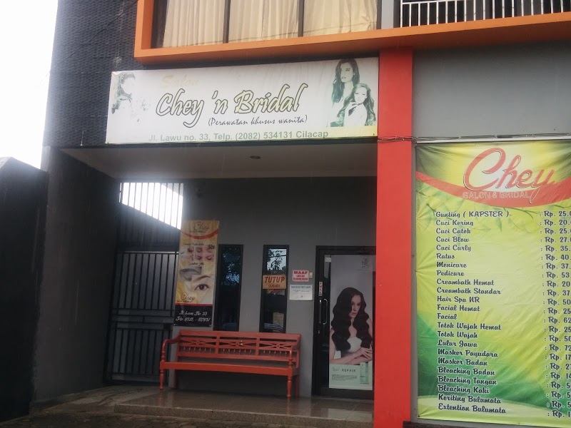 Semir Rambut Sehat, Cilacap Bercahaya: Rahasia Kecantikan dari Salon Langsung Jadi